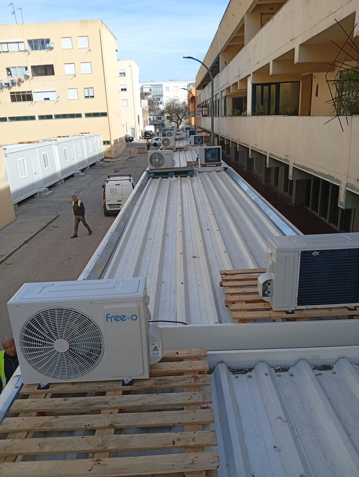 Climatização em cobertura de edifício comercial